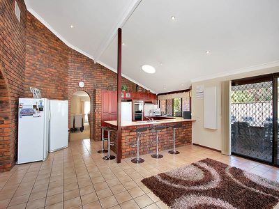 9 Equestrian Drive, Yamanto