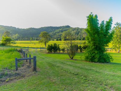 1547 Cawongla, Larnook