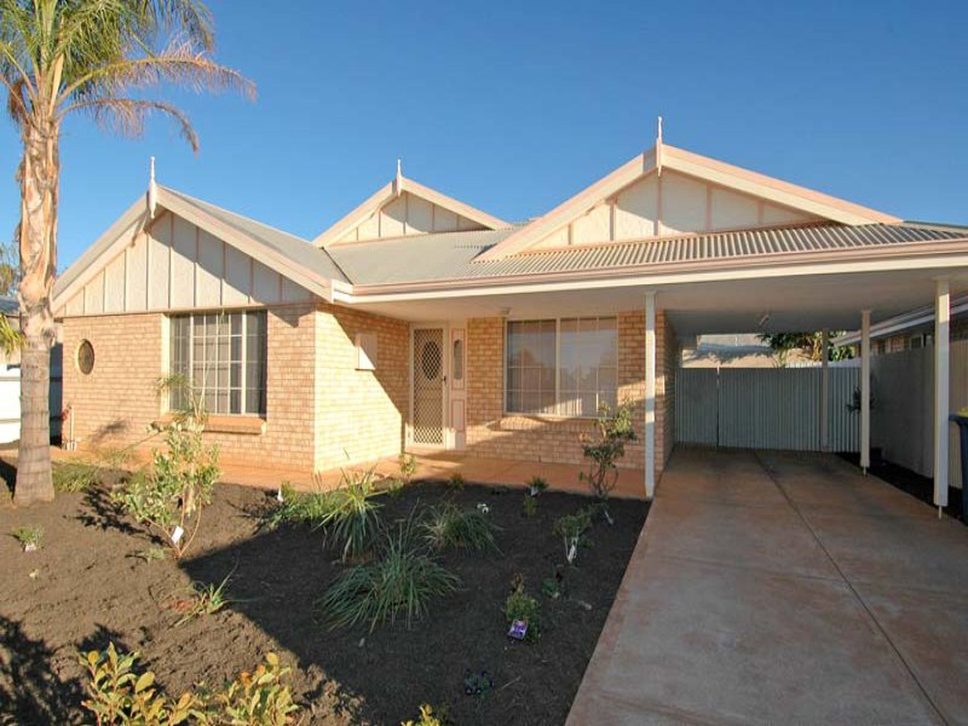 2B Carlyle Court, Boulder