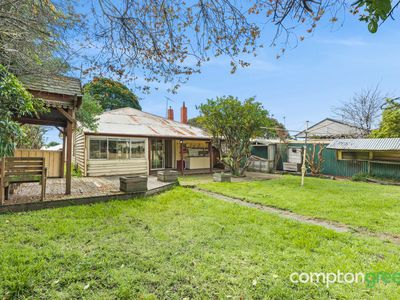 8 Logan Street, Hamlyn Heights