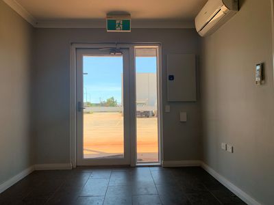 8 / 37 Steel Loop, Wedgefield