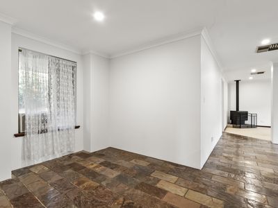 6 Bovell Gardens, Leeming