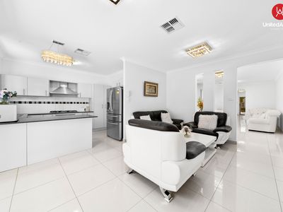 86 Hemsworth Avenue, Middleton Grange