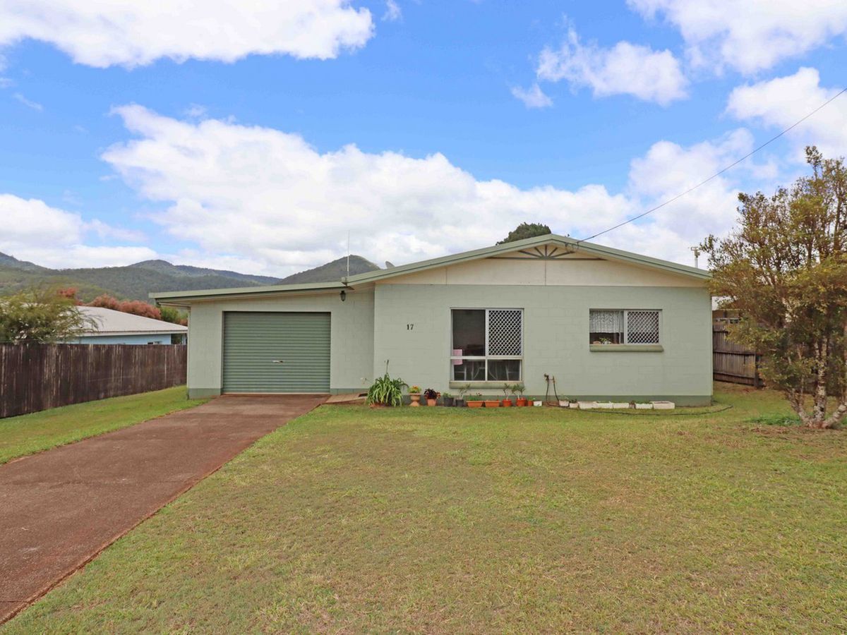 17 Turner Avenue, Atherton