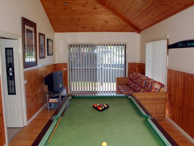 25 Lakeside Drive, Eden