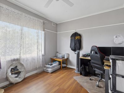 75 CHISHOLM CRESCENT, Seymour