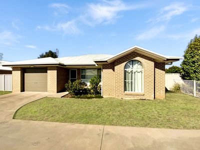 1A Brooke Street, Forbes