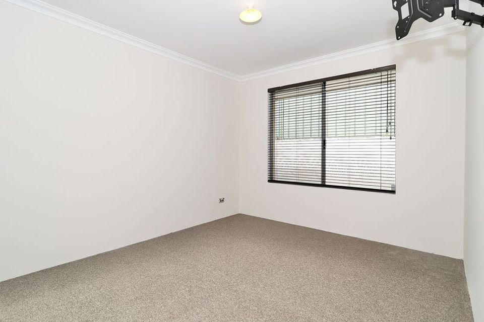22 Searchers Crescent , Baldivis