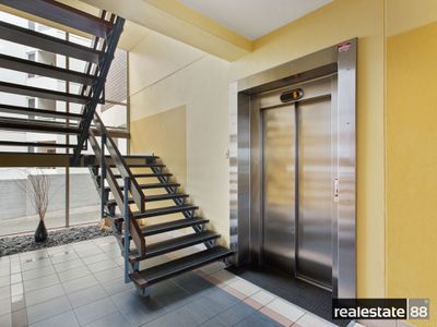 22 / 132 Mounts Bay Road, Perth
