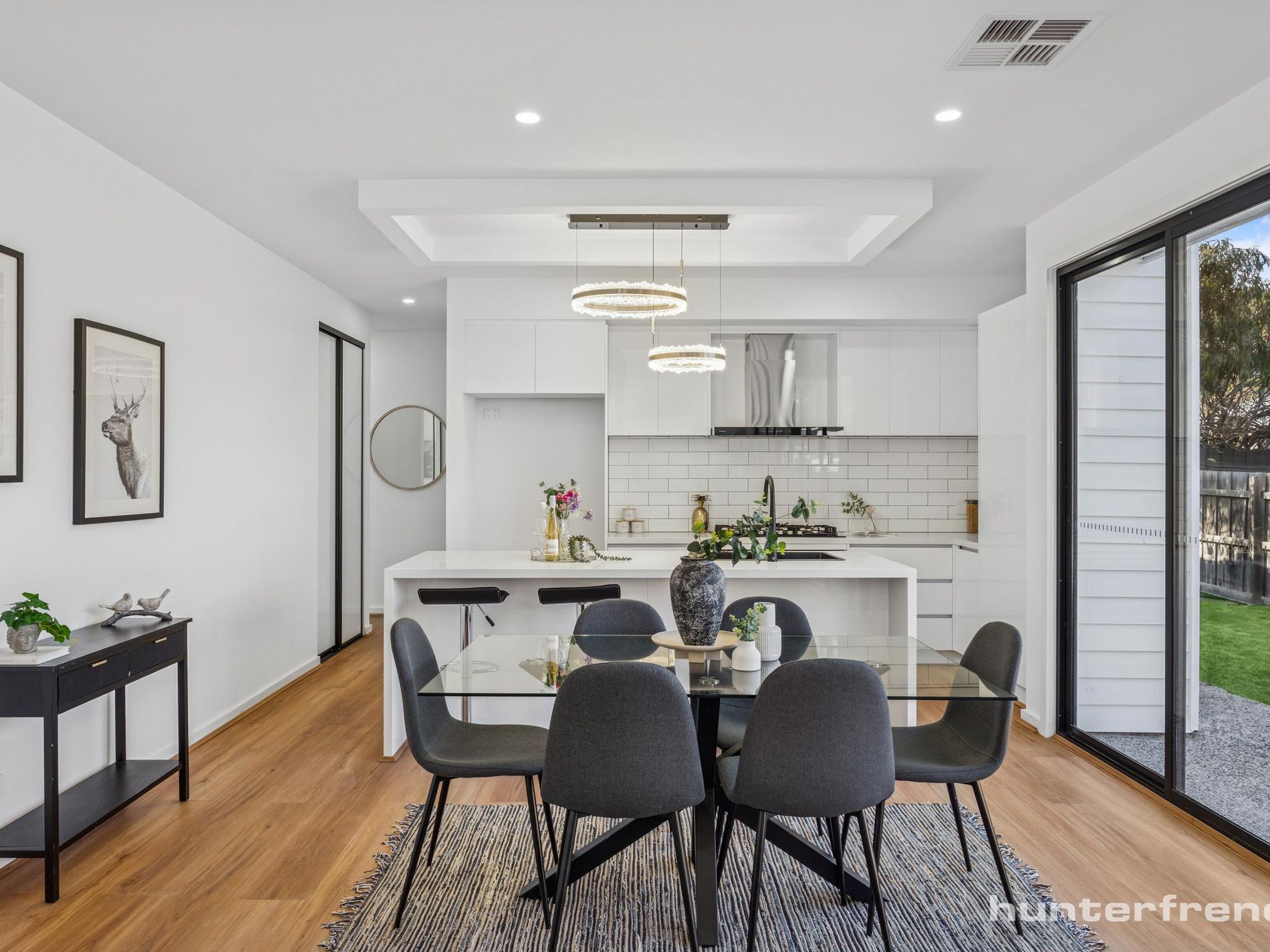 2 / 1 Almond Avenue, Brooklyn