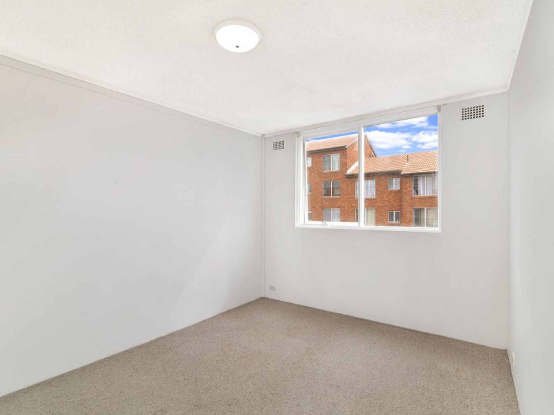 18 / 62 Mascot Drive, Eastlakes