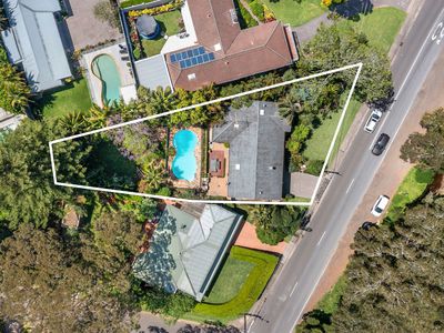 6  Cabbage Tree Road, Bayview