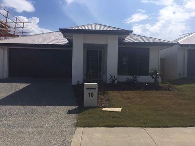 18 McPherson Cres, Coomera