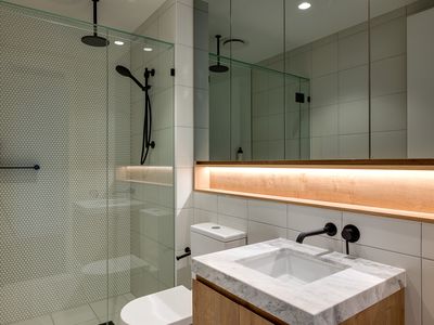 1803 / 7 Chester Street, Newstead