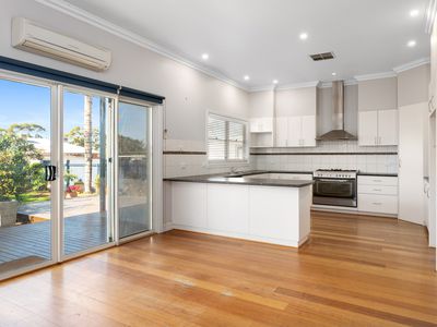 35 Varden Street, Piccadilly