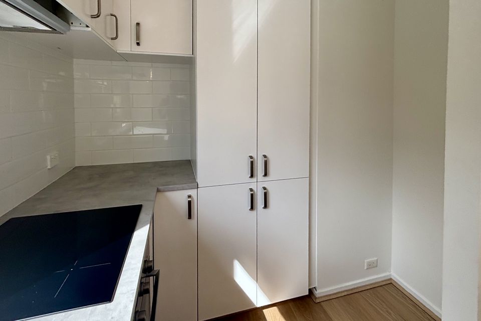 1 / 10 Templewood Crescent, Avondale Heights