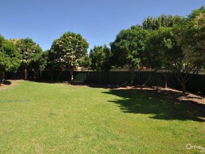 8 Oakmont Avenue, Dubbo