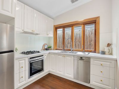 106 Barkers Road, Hawthorn