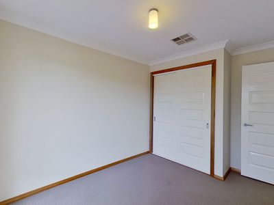 60 Dunheved Circle, Dubbo