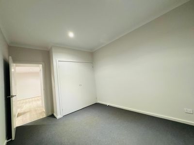 18 Pebble Road, Pakenham