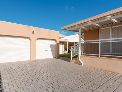 9 English court, Kings Park