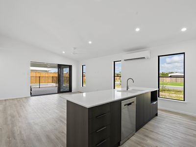 22 Regal Circuit, Beaconsfield