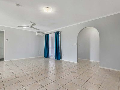 66 Ibis Boulevard, Eli Waters