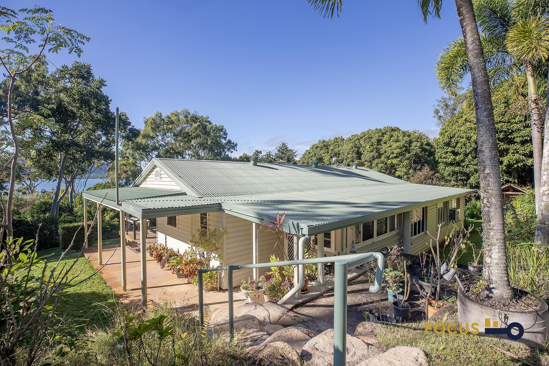 9 Ward Esplanade, Ball Bay