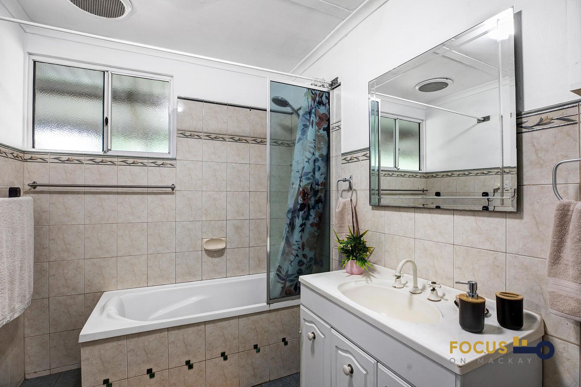 12 Goonyella Avenue, Sarina