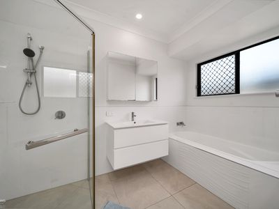 4 Lillydale Way, Trinity Beach