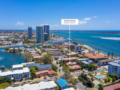 35 Back Street, Biggera Waters