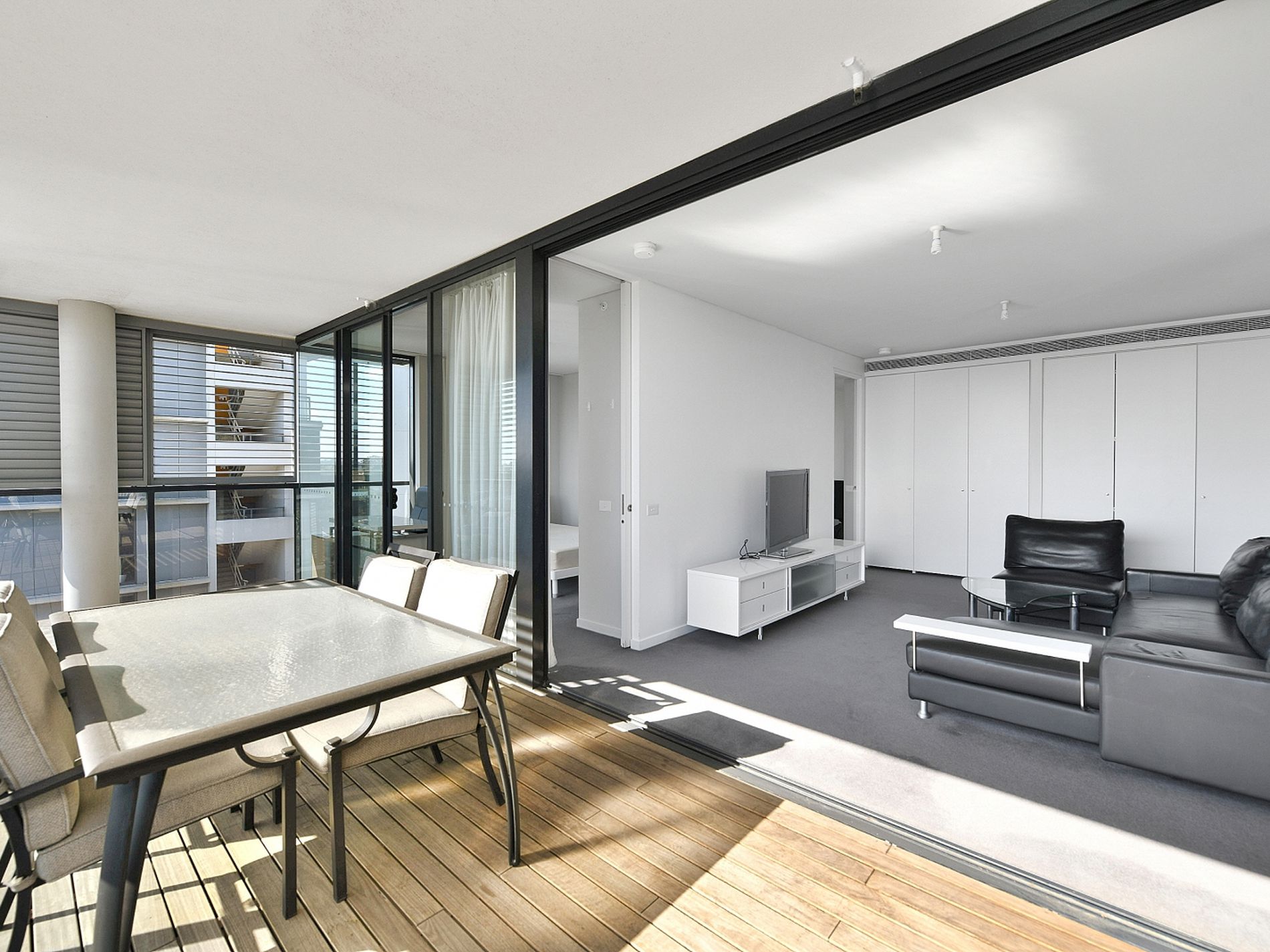 902 / 5 Sterling Circuit, Camperdown