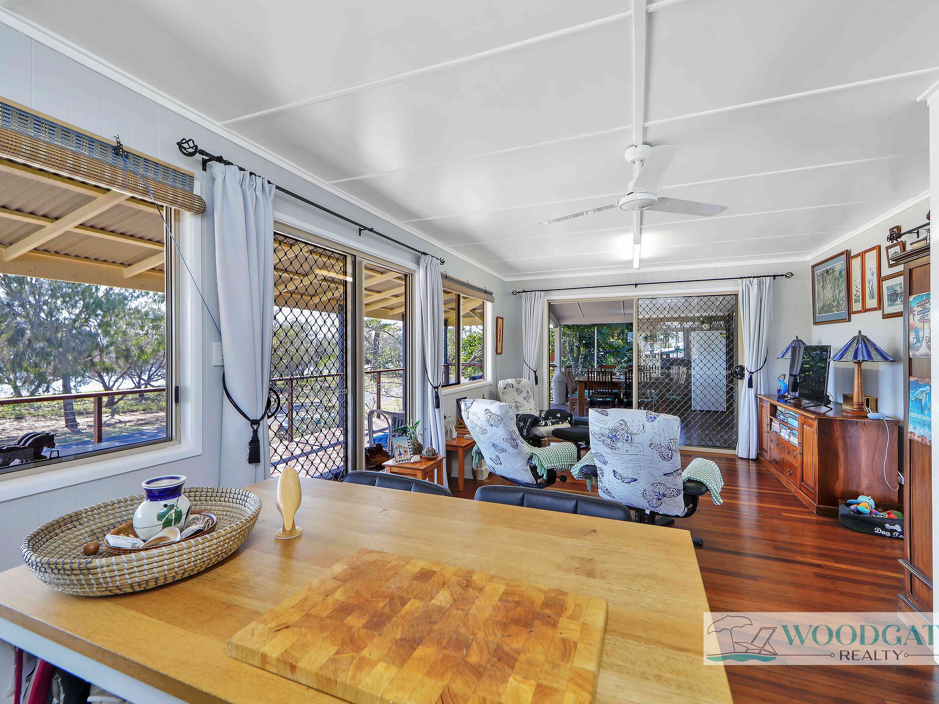 104 Esplanade, Woodgate
