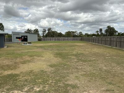 20B Parklands Dr, Branyan