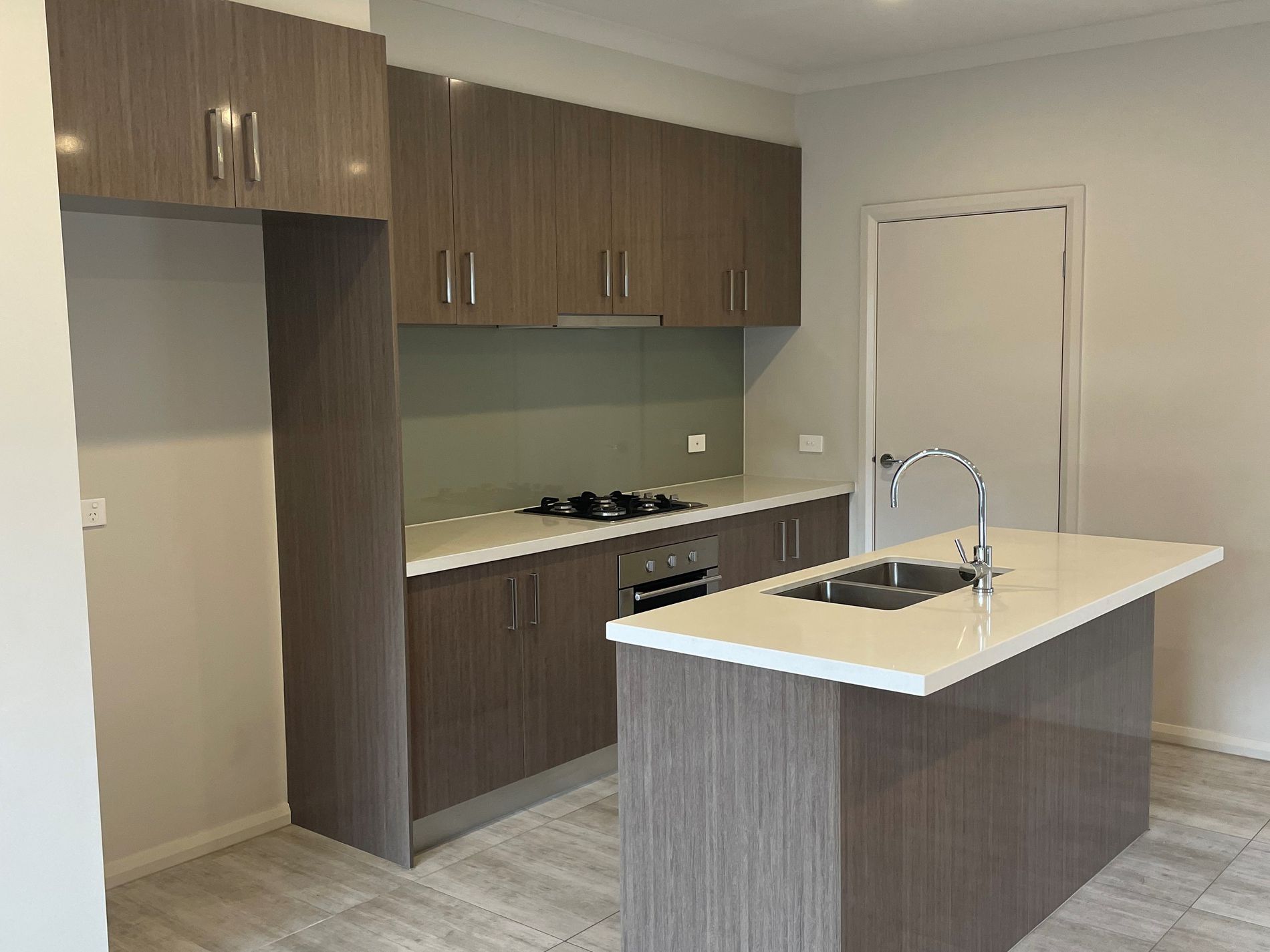 3 / 3 Marsh Street, Altona North