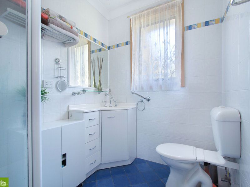 2 Normandie Place, Unanderra