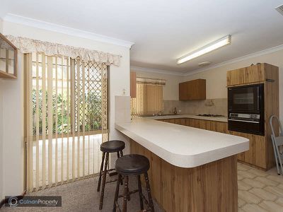 2 / 22 Ainsworth Loop , Booragoon