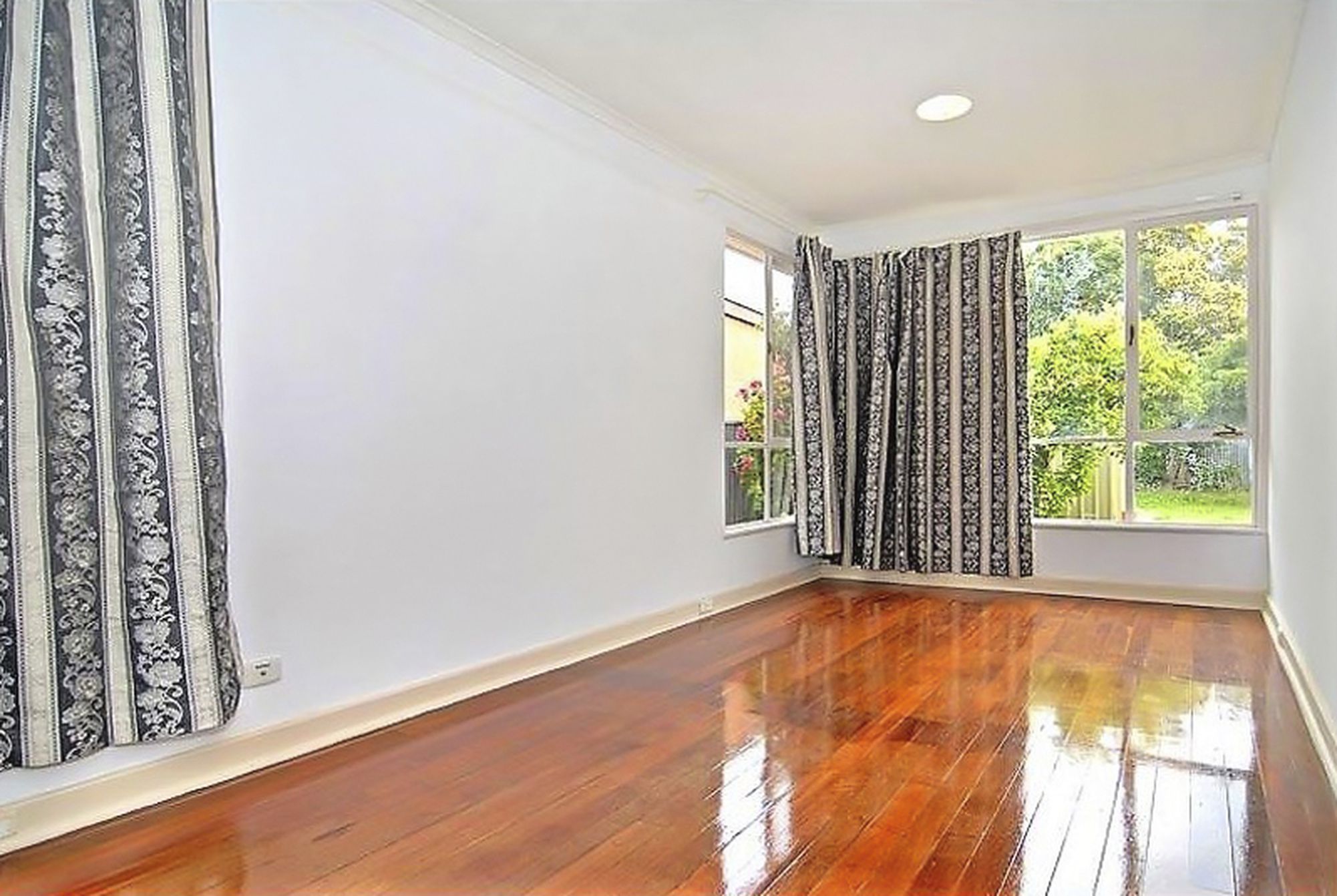 1 / 11 Neville Avenue, Clarence Gardens