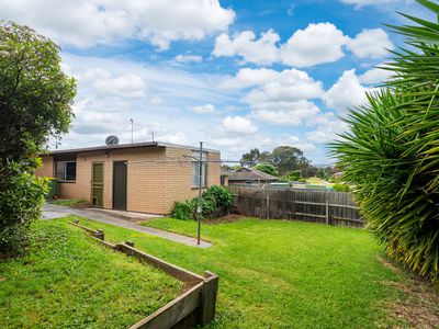 76 TRUDEWIND ROAD, Wodonga