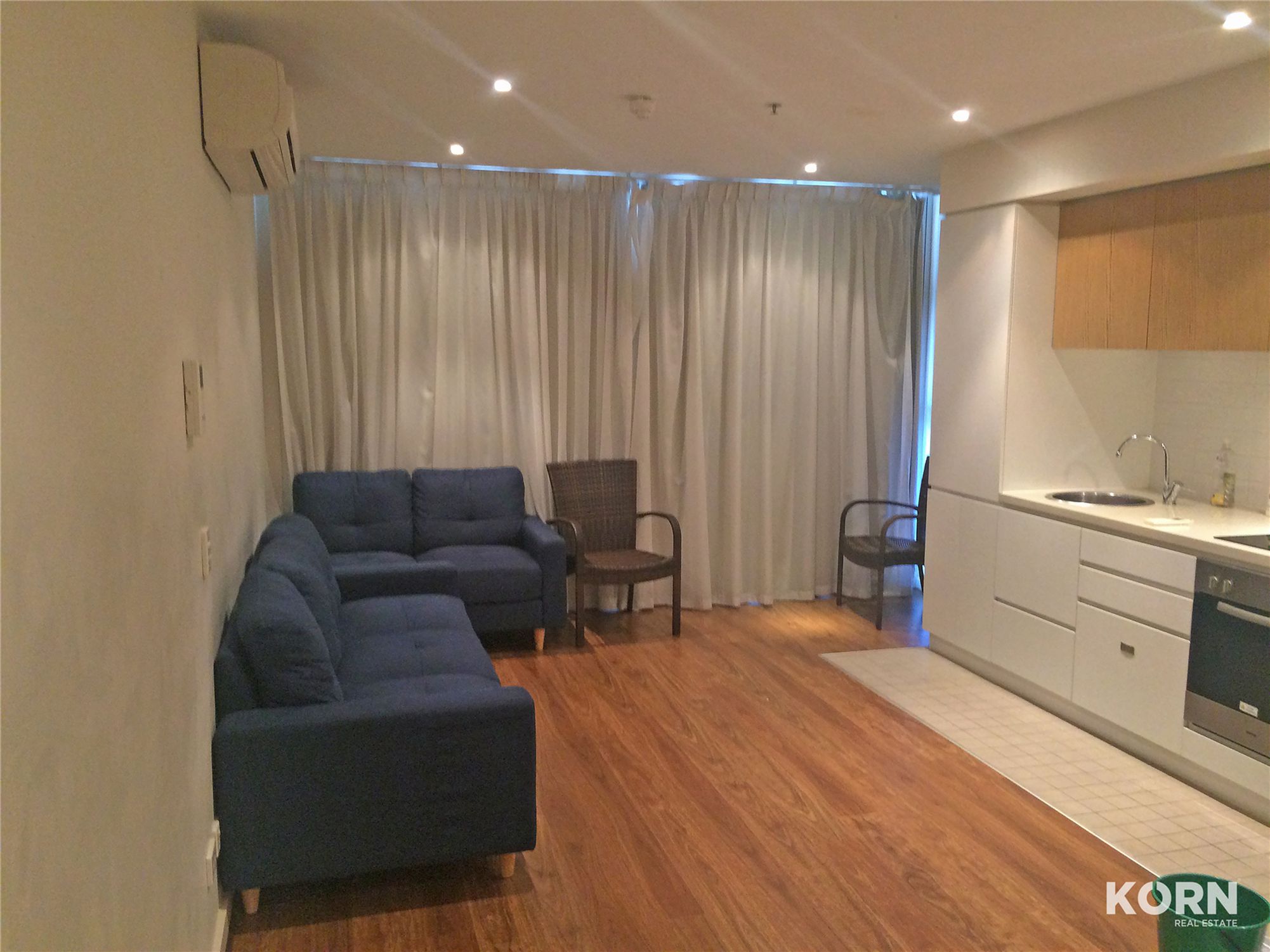 612 / 10 Balfours Way, Adelaide