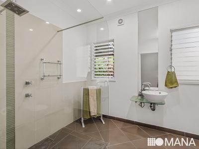 11 Waranga Crescent, Burringbar
