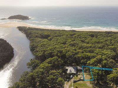 30 Beach Street, Lake Tabourie