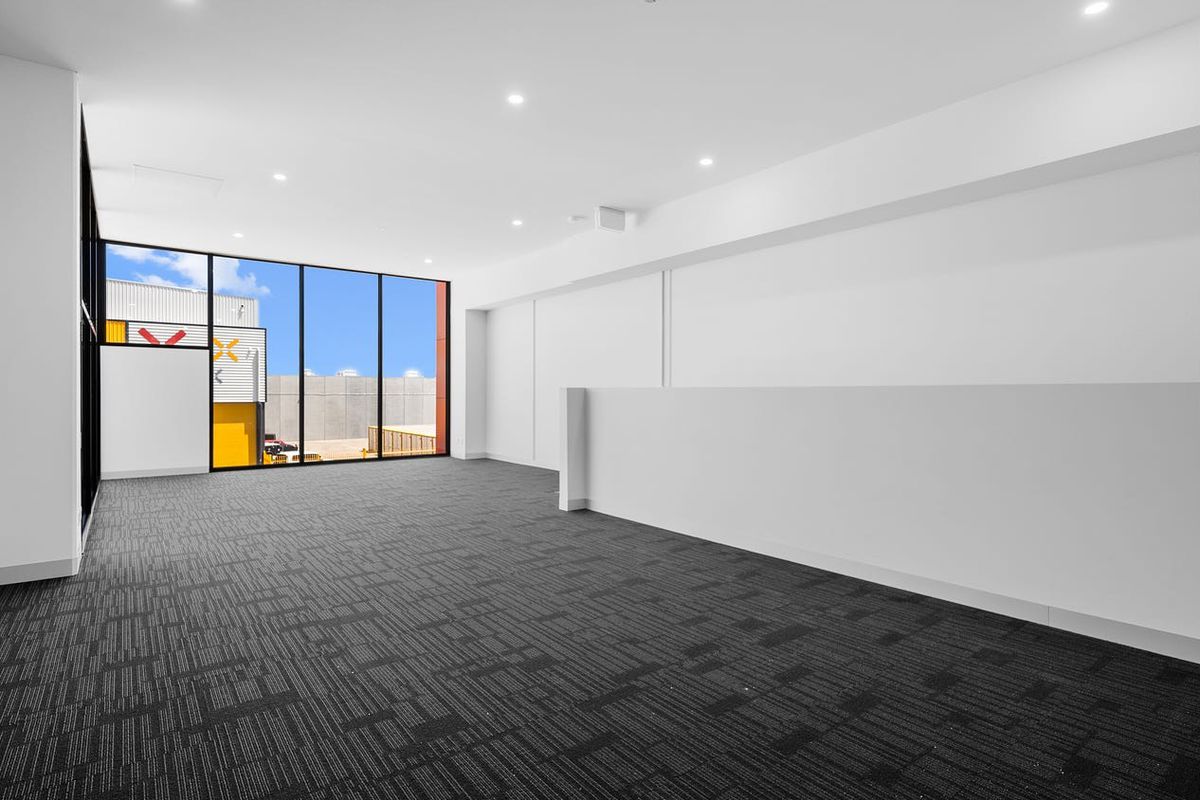2 / 5 Literary Way, Williamstown