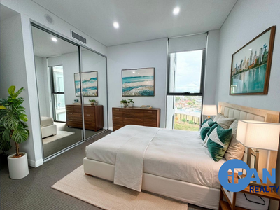 812 / 12 East Street, Granville