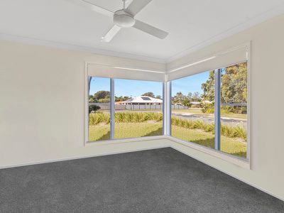 9 Helmore Road, Jacobs Well