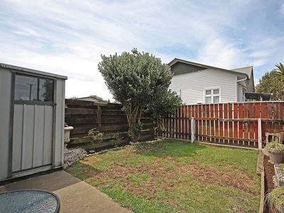 flat 3 / 72 Queen Street West, Levin