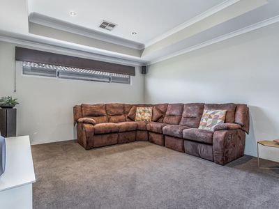 11 Januk Turn, South Guildford