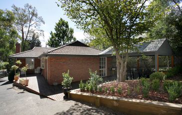 15 Paul Grove, Beaconsfield Upper