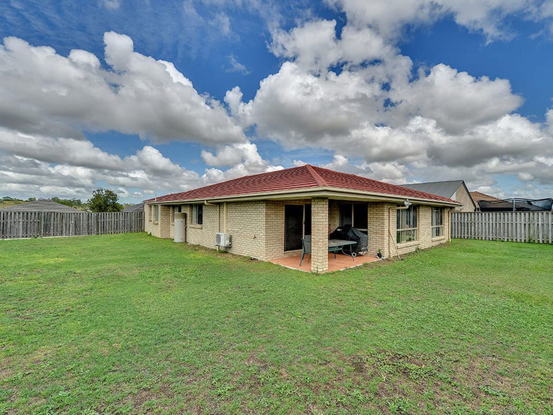 24 Harold Reinhardt Dr, Redbank Plains