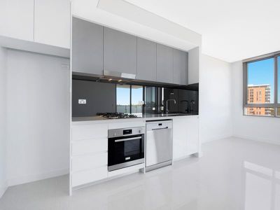 6605 / 1A Morton Street, Parramatta